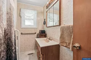892 D St, Independence, OR 97351 - Photo 20