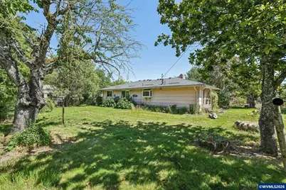 892 D St, Independence, OR 97351 - Photo 24