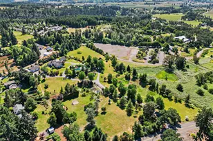 634 Eureka Ave, Silverton, OR 97381 - Photo 1