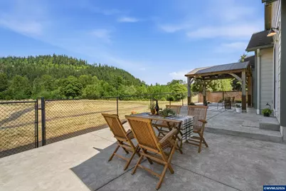 2301 Robbins Wy, Lebanon, OR 97355 - Photo 32