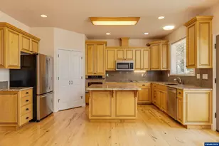 23522 Chaffey Ln, Aurora, OR 97002 - Photo 10
