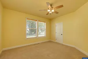 23522 Chaffey Ln, Aurora, OR 97002 - Photo 22