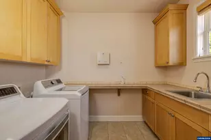 23522 Chaffey Ln, Aurora, OR 97002 - Photo 24