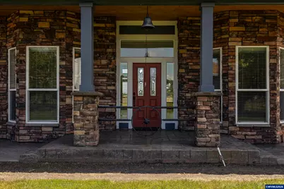 23522 Caffey Ln, Aurora, OR 97002 - Photo 4