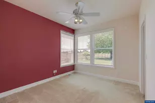 23522 Chaffey Ln, Aurora, OR 97002 - Photo 16