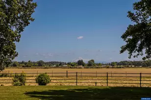 23522 Chaffey Ln, Aurora, OR 97002 - Photo 32