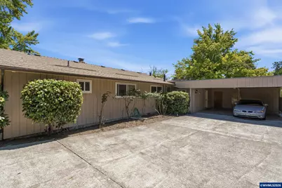 1740 NW Woodland Dr, Corvallis, OR 97330 - Photo 6