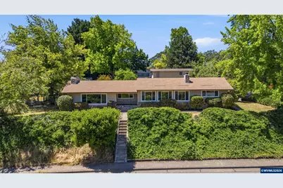 1740 NW Woodland Dr, Corvallis, OR 97330 - Photo 2