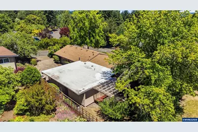 1740 NW Woodland Dr, Corvallis, OR 97330 - Photo 42