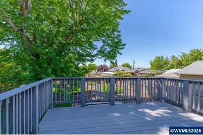 305 Mill St, Silverton, OR 97381 - Photo 34
