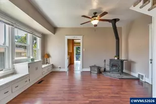 305 Mill St, Silverton, OR 97381 - Photo 16