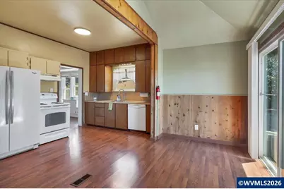305 Mill St, Silverton, OR 97381 - Photo 26