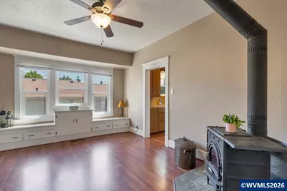 305 Mill St, Silverton, OR 97381 - Photo 14
