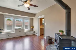 305 Mill St, Silverton, OR 97381 - Photo 14