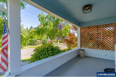 305 Mill St, Silverton, OR 97381 - Photo 6