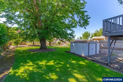 305 Mill St, Silverton, OR 97381 - Photo 36