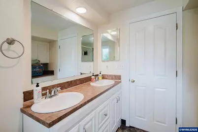 4808 38th Pl NE, Salem, OR 97305 - Photo 12