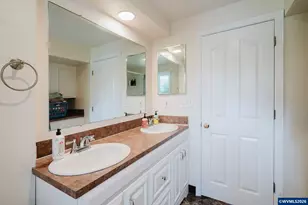 4808 38th Pl NE, Salem, OR 97305 - Photo 12