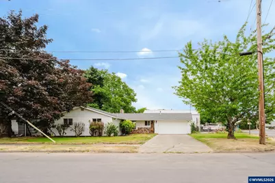 4808 38th Pl NE, Salem, OR 97305 - Photo 4