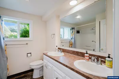 4808 38th Pl NE, Salem, OR 97305 - Photo 10