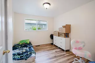 4808 38th Pl NE, Salem, OR 97305 - Photo 8