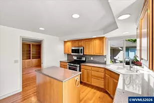 702 Castle Pines Dr N, Keizer, OR 97303 - Photo 10