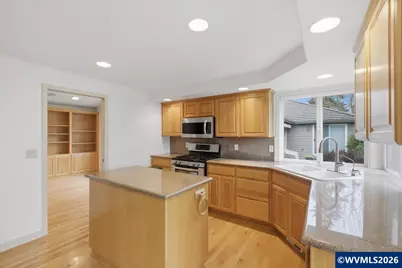 702 Castle Pines Dr N, Keizer, OR 97303 - Photo 12