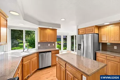 702 Castle Pines Dr N, Keizer, OR 97303 - Photo 12