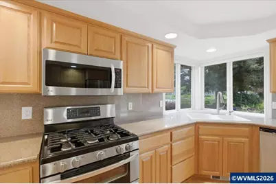 702 Castle Pines Dr N, Keizer, OR 97303 - Photo 16