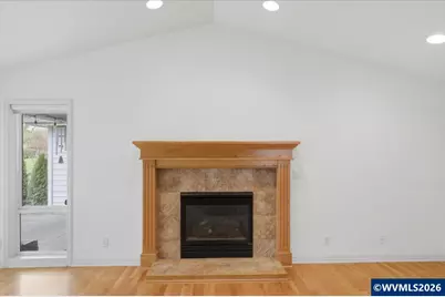 702 Castle Pines Dr N, Keizer, OR 97303 - Photo 8