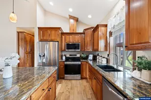 424 13th St, Aumsville, OR 97325 - Photo 10