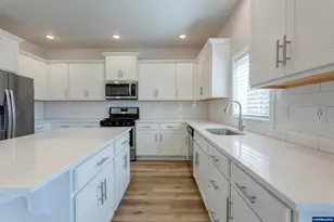 719 Deer Crk Wy, Philomath, OR 97370 - Photo 6