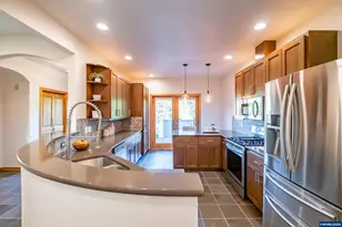 3559 NW Glenridge Dr, Corvallis, OR 97330 - Photo 18