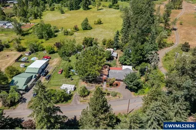 43227 N River Rd, Sweet Home, OR 97386 - Photo 2