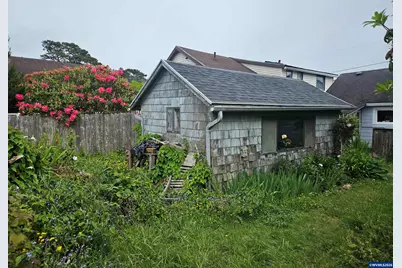 1421 NW 17th St, Lincoln City, OR 97367 - Photo 14