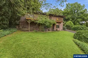 7339 SW Corbett Av, Portland, OR 97219 - Photo 12
