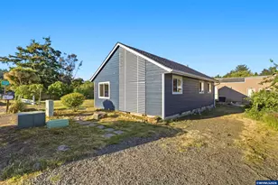 5024 SE Jetty Ave, Lincoln City, OR 97367 - Photo 2