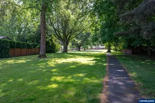 2725 SE Hollyhock Ct, Hillsboro, OR 97123 - Photo 28