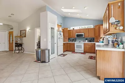 44202 Santiam Hwy, Sweet Home, OR 97345 - Photo 16