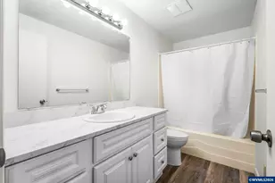 361 W Pine St, Sweet Home, OR 97386 - Photo 16