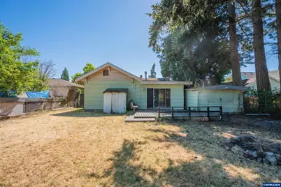1770 Grove St, Lebanon, OR 97355 - Photo 2