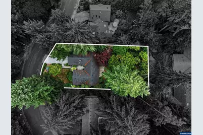3322 NW Roosevelt Dr, Corvallis, OR 97330 - Photo 4