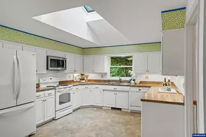 3322 NW Roosevelt Dr, Corvallis, OR 97330 - Photo 14
