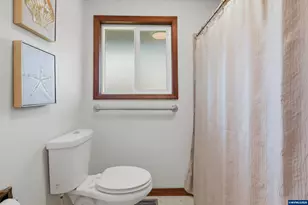 1249 SW Maple St, Dallas, OR 97338 - Photo 20