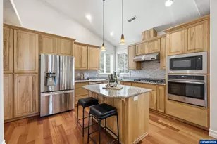 6913 Flicker Dr SE, Salem, OR 97306 - Photo 1