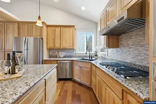 6913 Flicker Dr SE, Salem, OR 97306 - Photo 6