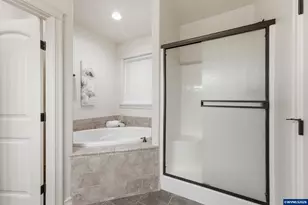 6913 Flicker Dr SE, Salem, OR 97306 - Photo 14