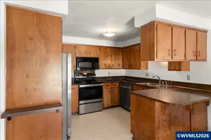 113 SW 9th St, Sublimity, OR 97385 - Photo 14