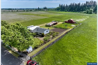 5724 Anderson Rd S, Aurora, OR 97002 - Photo 38