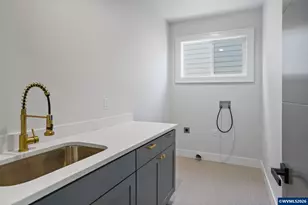 134 Rainier Dr SE, Salem, OR 97306 - Photo 32